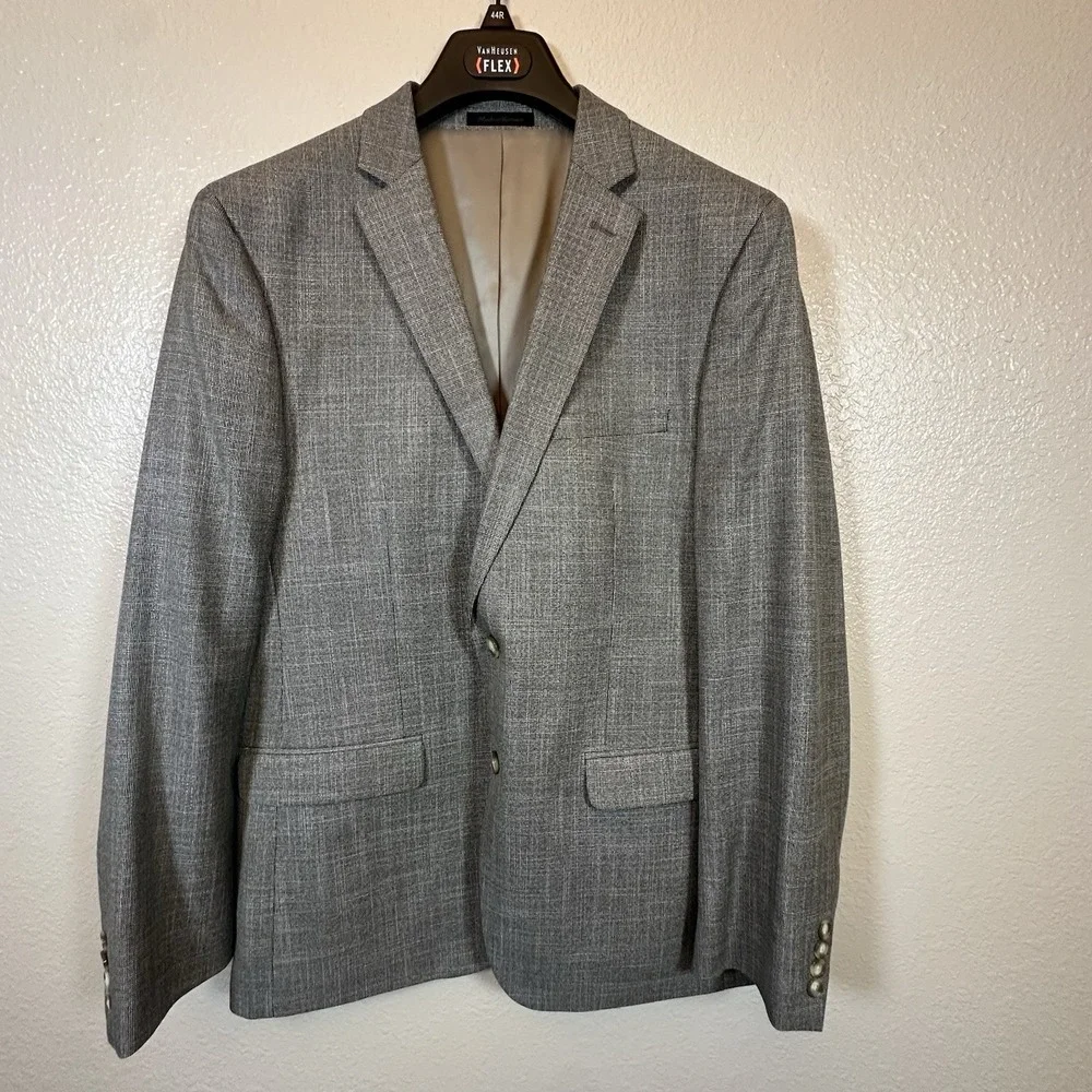 Van Heusen Flex Slim 2 Button Jacket Blazer Mens 44 R Gray Black Striped EUC